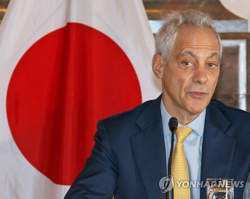 기자회견하는 람 이매뉴얼 주일본 미국대사[UPI 연합뉴스자료사진. 재판매 및 DB 금지]