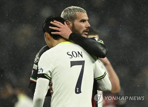 AC밀란에 밀려 UCL에서 탈락한 토트넘의 손흥민[로이터=연합뉴스]