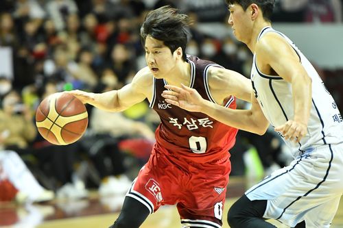 돌파하는 이우정[KBL 제공. 재판매 및 DB금지]