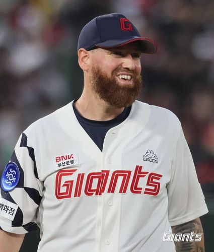 활짝 웃는 스트레일리[롯데 자이언츠 제공. 재판매 및 DB 금지]