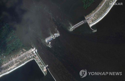 파괴된 우크라이나 헤르손주 노바 카호우카 댐[AFP=연합뉴스 자료사진. 재판매 및 DB 금지]