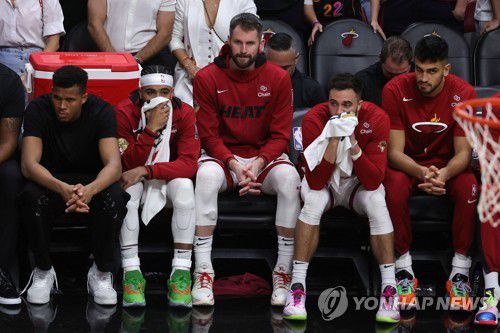 침울한 표정의 마이애미 선수들[Getty Images via AFP=연합뉴스]