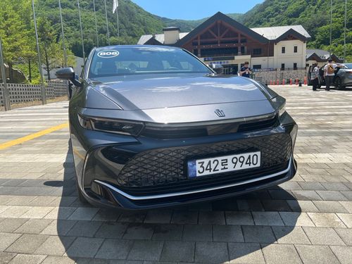 도요타 크라운 2.5리터 하이브리드[촬영 이승연]