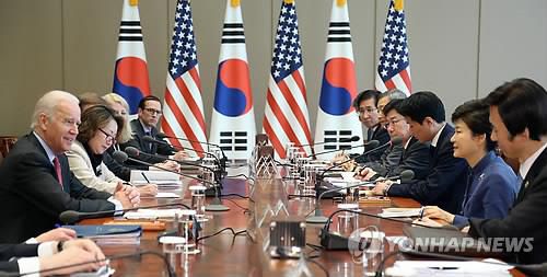 한국 방문한 바이든 당시 부통령[연합뉴스 자료사진]