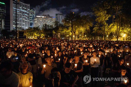 2018년 6월4일 홍콩 빅토리아 파크 톈안먼 시위 추모 촛불집회[AFP 연합뉴스 자료사진]