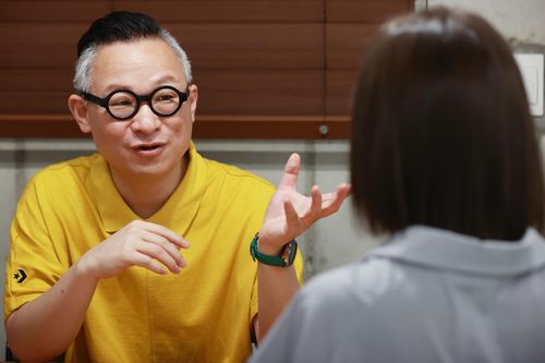 인터뷰하는 박석환 재담미디어 이사(서울=연합뉴스) 진연수 기자 = 10일 서울 마포구 재담미디어에서 박석환 이사가 이현세AI 프로젝트에 대해 설명하고 있다. 2023.7.16 jin90@yna.co.kr