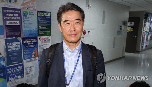 국회윤리자문위, 김남국 징계안 오늘 결론(서울=연합뉴스) 한상균 기자 = 유재풍 국회 윤리특별위원회 윤리심사자문위원장이 20일 국회에서 열린 자문위 회의에 참석하고 있다. 자문위는 이날 회의에서 거액의 가상자산 논란으로 더불어민주당을 탈당한 김남국 의원의 징계안 심사를 마무리한다. 2023.7.20 xyz@yna.co.kr