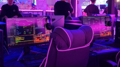 WCG 2023 행사장의 게임 체험 공간    (부산=연합뉴스) 김주환 기자 = 부산 벡스코(BEXCO) 제1전시장에서 열린 'WCG 2023 부산'의 관객 참여 공간에 스타크래프트가 켜져 있다. 2023.7.28 jujuk@yna.co.kr