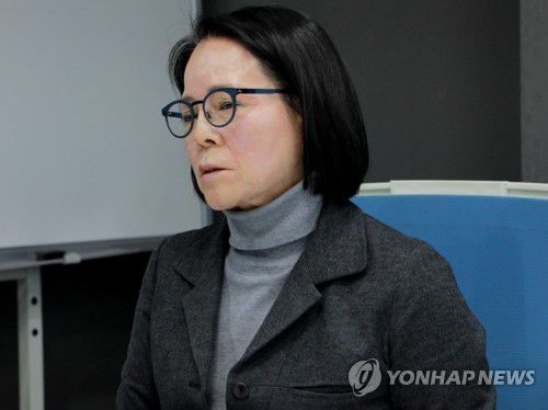 연합뉴스와 인터뷰 중인 전순옥 전 의원[정한솔 촬영]