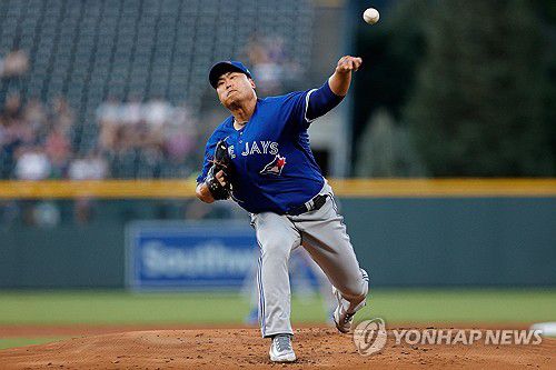 콜로라도 로키스 타선 상대로 역투하는 류현진 [USA 투데이/로이터=연합뉴스]