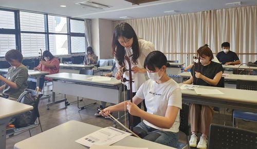 오사카서 일본 현지인 대상 해금 강좌[주오사카한국문화원 제공]