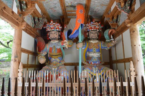 김천 직지사 소조사천왕상남방증장천왕, 서방광목천왕 모습 [문화재청 제공. 재판매 및 DB 금지]