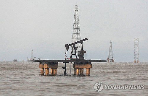베네수엘라 마라카이보 호수의 석유 채굴 시설[로이터 연합뉴스 자료사진. 재판매 및 DB 금지]