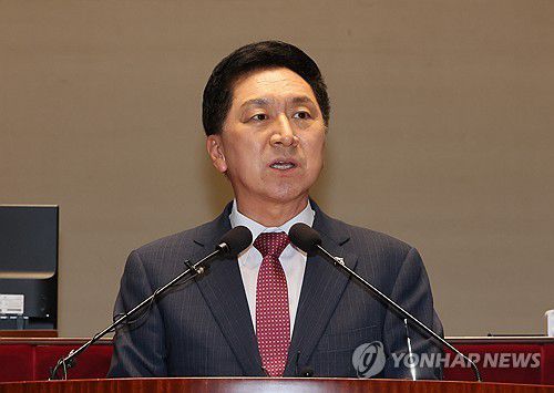 발언하는 김기현 대표(서울=연합뉴스) 이정훈 기자 = 국민의힘 김기현 대표가 11일 국회에서 열린 의원총회에서 발언하고 있다. 2023.9.11 uwg806@yna.co.kr