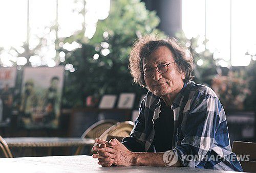 영화인생 40주년 맞이한 정지영 감독(서울=연합뉴스) 류효림 기자 = 정지영 감독이 지난 11일 서울 동작구 사당동 아트나인에서 연합뉴스와 인터뷰에 앞서 포즈를 취하고 있다. 2023.9.12 ryousanta@yna.co.kr