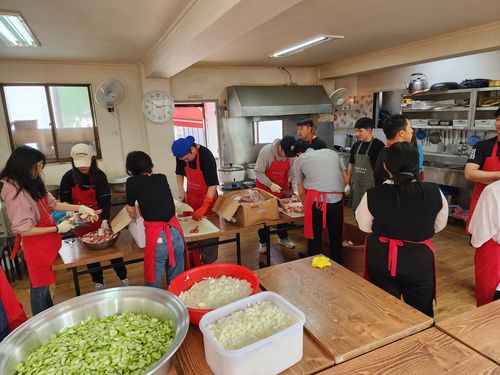 무료급식 준비하는 자원봉사자들[봉사단체 드림잇 제공. 재판매 및 DB 금지]