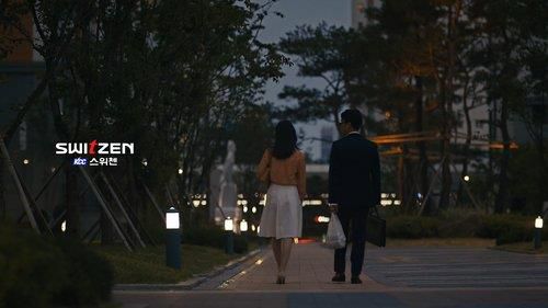 이노션, '제28회 올해의 광고상' 대상 2건 수상(서울=연합뉴스) 현대차그룹 계열 종합광고회사 이노션 월드와이드가 한국광고학회 주최 '제28회 올해의 광고상'에서 대상 2개, 금상 2개를 수상했다고 29일 밝혔다. 사진은 대상 차지한 이노션 제작 KCC건설 '문명의 충돌' TV 광고. 2021.3.29 [이노션 제공. DB 및 재판매 금지] photo@yna.co.kr