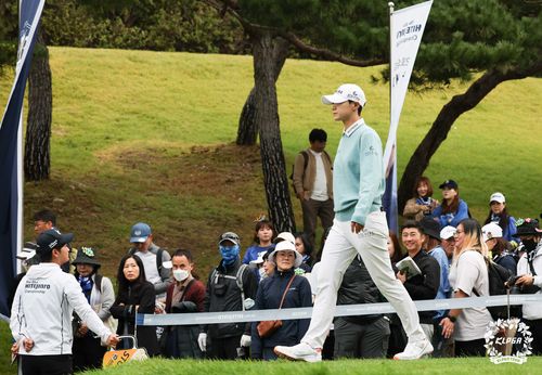 갤러리를 몰고 다닌 박성현.[KLPGA 제공. 재판매 및 DB 금지]