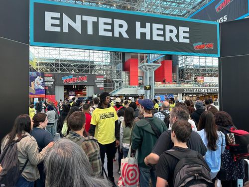 뉴욕 코믹콘 행사장에 몰린 인파(뉴욕=연합뉴스) 이지헌 특파원 = 12일(현지시간) 미국 뉴욕 맨해튼 자비츠컨벤션센터에서 개막한 엔터테인먼트 박람회 '뉴욕 코믹콘(ComicCon) 2023'에 관람객들이 전시장에 입장하고 있다. 2023.10.12 photo@yna.co.kr