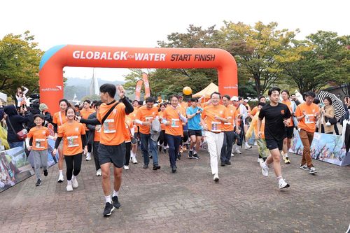 글로벌 6K FOR WATER 달리기에 참여한 아프리카 식수 기부 시민들[고양시 제공, 재판매 및 DB 금지]