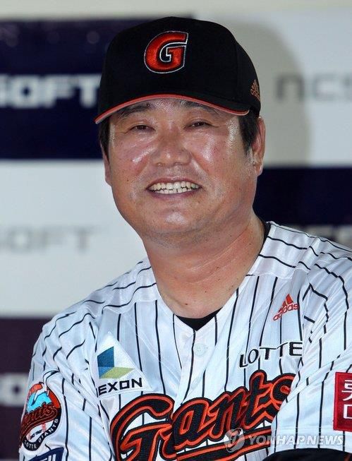 통산 100완투를 기록한 롯데의 전설 윤학길 전 2군 감독[연합뉴스 자료사진]