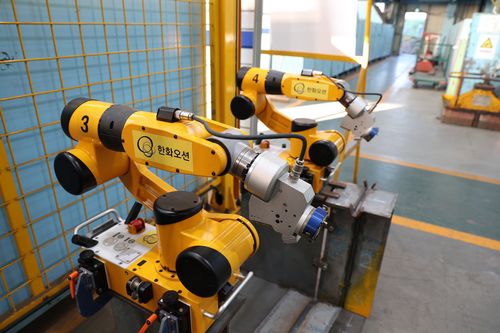 한화오션 용접 로봇[한화오션 제공. DB 및 재판매 금지]