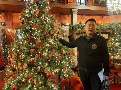 H빌리지 소개하는 현대백화점 정민규 VMD촬영 성혜미