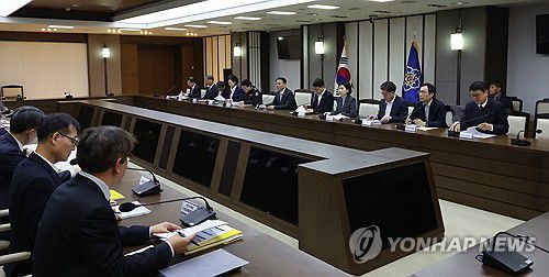 외청장 회의 주재하는 방기선 국조실장(세종=연합뉴스) 최재구 기자 = 방기선 국무조정실장이 6일 정부세종청사에서 국정과제 추진성과 및 향후계획 안건 등으로 열린 외청장 회의를 주재하고 있다. 2023.12.6 jjaeck9@yna.co.kr