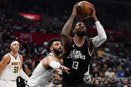 슛하는 폴 조지[AP=연합뉴스]