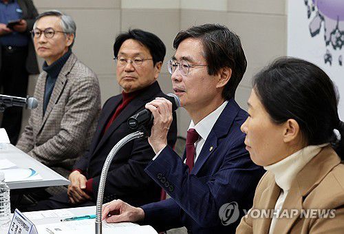 개회사 하는 조경태 뉴시티 특위 위원장[연합뉴스 자료사진]