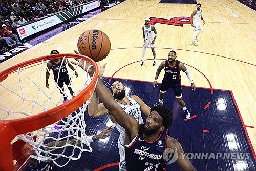 필라델피아 조엘 엠비드(21번)[게티이미지/AFP=연합뉴스]