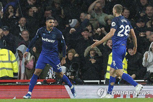 웨스트햄 마브로파노스(왼쪽)의 골 세리머니[EPA=연합뉴스]