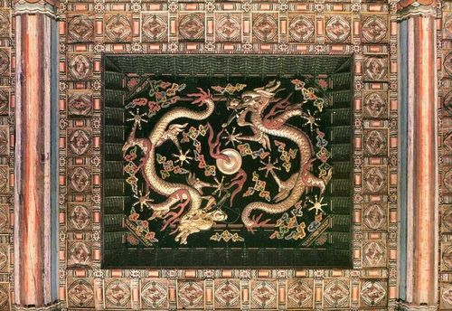 경복궁 근정전 천장의 용[문화재청 국가문화유산포털 제공. 재판매 및 DB 금지]