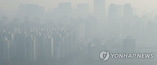 도심 속 미세먼지[연합뉴스 자료사진]