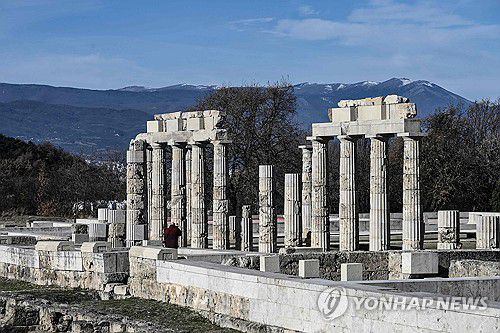 16년간의 복원 사업 끝에 재개장한 알렉산드로스 왕궁터[AFP 연합뉴스 자료 사진. 재판매 및 DB 금지]