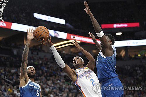 레이업하는 샤이 길저스알렉산더[AP=연합뉴스]