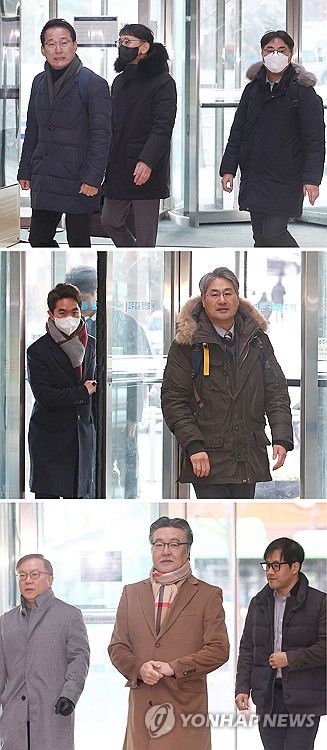 제4 이동통신 탄생할까…5G 28㎓ 주파수 경매 오늘 시작(서울=연합뉴스) 류영석 기자 = 25일 오전 28㎓ 대역 주파수 할당을 신청한 세종텔레콤(위부터), 스테이지엑스, 마이모바일 입찰 관계자들이 5G 28㎓ 대역 주파수 경매 참가를 위해 서울 송파구 아이티벤처타워에 들어서고 있다. 2024.1.25 ondol@yna.co.kr