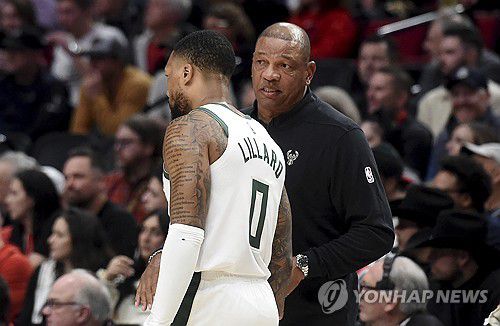 닥 리버스 감독과 데이미언 릴러드[AP=연합뉴스]