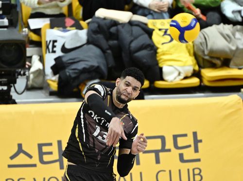 OK금융그룹 레오의 강서브[한국배구연맹 제공. 재판매 및 DB 금지]