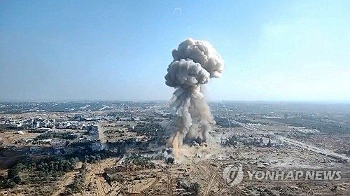 이스라엘군의 하마스 지하 터널 폭파[로이터 연합뉴스. 재판매 및 DB 금지]