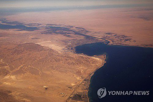 지중해와 홍해를 잇는 수에즈 운하[로이터 연합뉴스자료사진. 재판매 및 DB 금지]