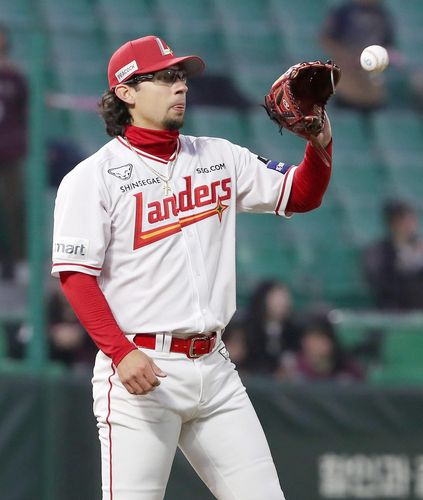 시범경기 첫 등판에서 부진한 모습을 보인 SSG 더거[SSG 랜더스 제공. 재판매 및 DB 금지]