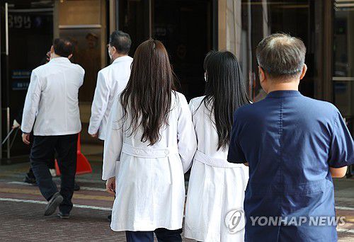 병원 의료진[연합뉴스 자료사진]