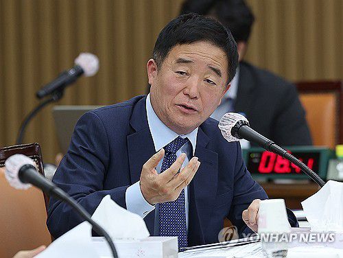 국감서 질의하는 강득구 의원[연합뉴스 자료사진]