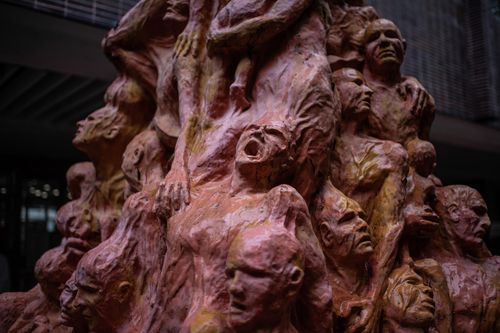 홍콩대 교정에 설치됐던 '수치의 기둥' 조각상[미국 CNN 홈페이지 캡처. 재판매 및 DB 금지]