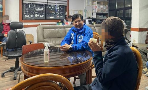 인력시장 찾은 용인갑 이상식 민주당 후보[이상식 캠프 제공. 재판매 및 DB 금지]