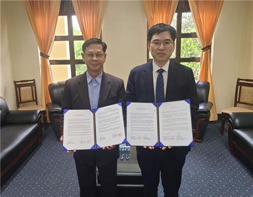 왼쪽부터 행 뽀우 압사라청 청장과 나정희 한국문화재재단 국제협력센터장 [한국문화재재단 제공. 재판매 및 DB 금지]