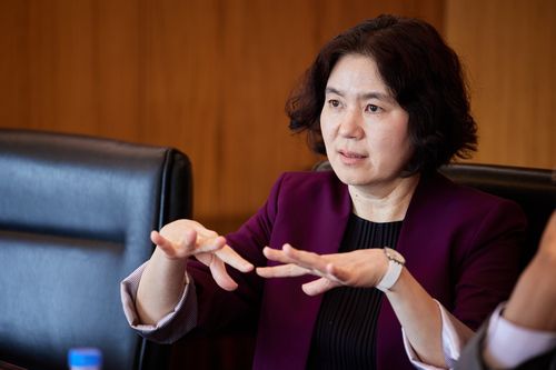 인터뷰하는 전혜경 유엔난민기구(UNHCR) 아시아·태평양 지역 본부장라우프 마조우 유엔난민기구(UNHCR) 최고대표보의 방한 일정에 동행하기 위해 최근 방한한 전혜경 UNHCR 아시아·태평양 지역 본부장이 5일 서울 중구 롯데호텔 서울에서 연합뉴스와 인터뷰를 하고 있다. 2024.4.5 [유엔난민기구 한국대표부 제공. 재판매 및 DB 금지]