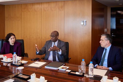 난민 관련 견해 밝히는 라우프 마조우 유엔난민기구(UNHCR) 최고대표보최근 방한한 라우프 마조우 유엔난민기구(UNHCR) 최고대표보(가운데)가 5일 서울 중구 롯데호텔 서울에서 연합뉴스와 인터뷰를 하고 있다. 왼쪽은 전혜경 UNHCR 아시아·태평양 지역 본부장, 오른쪽은 더글라스 디살보 UNHCR 한국대표부 대표 대행. 2024.4.5 [유엔난민기구 한국대표부 제공. 재판매 및 DB 금지]