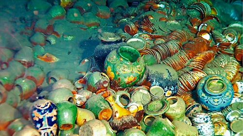 서북육파 1호 적재 도자기 모습 [문헌과문물 제공. 재판매 및 DB 금지]